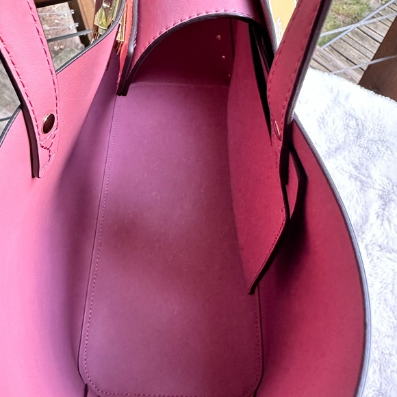 Michael Kors Manhattan Large Tote- Pink NWT - Picture 5 of 6